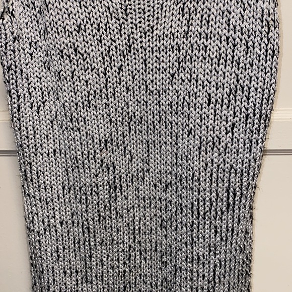 Divided by H&M Medium Silver Sleeveless Scoop Neck Ribbed Knit Dress - Picture 5 of 10